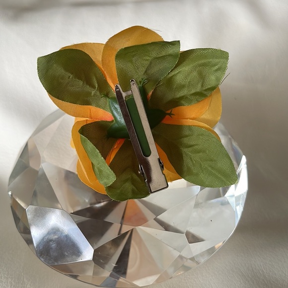 Silk Gardenia Clip ORANGE - Picture 3 of 4